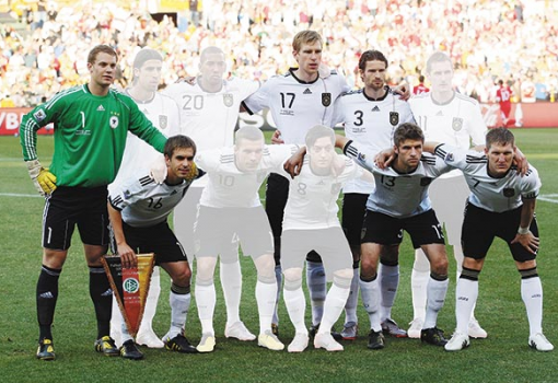 <h1>a nem lenne gazdasági bevándorlás, akkor Sami Khedira, Jérôme Boateng, Miroslav Klose, Lukas Podolski, Mesut Özil hiányozna a világbajnok német válogatott csoportképéről</h1>-