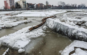 Jégzajlás: Megközelíthetetlenek a Tisza egyes szakaszai