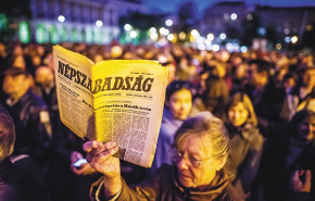 Bitó László: Amit a puccs előtt a madárkák hallottak