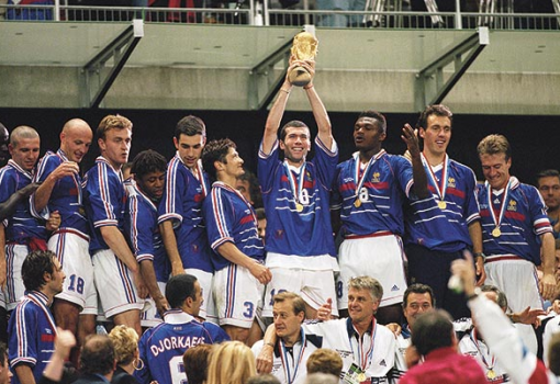 <h1>Zidane, Desailly, Lizarazu, Djorkaeff, Karembeau és a többiek. Nélkülük nehezen sikerült volna Franciaországnak vb-t nyerni 1998-ban</h1>-