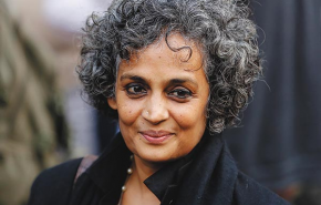 A korlátokon túl kezdődik - Telefoninterjúnk Arundhati Roy indiai írónővel