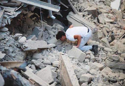 <h1>Túlélők után kutatnak a 2016. augusztus 24-i olaszországi földrengés után - Fotó: Filippo Monteforte, Getty Images Hungary</h1>-