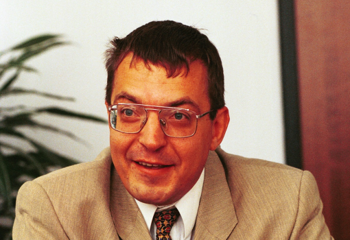 <h1>Simicska Lajos</h1>-
