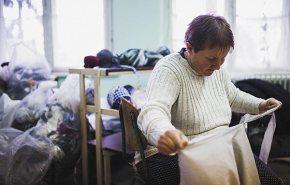 A segélyezés átalakításánál a közmunkára hivatkoznak - Felezhetik a közmunkások számát