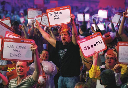 <h1>A darts-vb időzítése is kiváló: ilyenkor már alig van olyan esemény, amivel versenyezni kéne a nézőkért - Fotó: Justin Tallis, AFP</h1>-