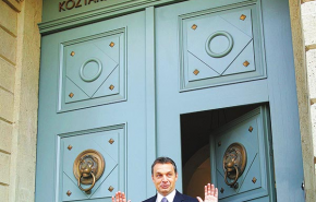 Orbán mindent magára szab -  Előre megmondta, bármi megtörténhet