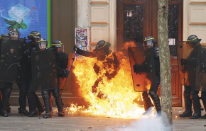 Erőszakba torkolló tömegtüntetések: azt demonstrálták, hogy 'A reformokat mindenki utálja'