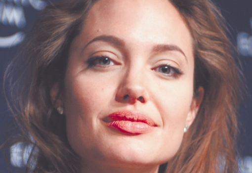 <h1>Angelina Jolie</h1>-
