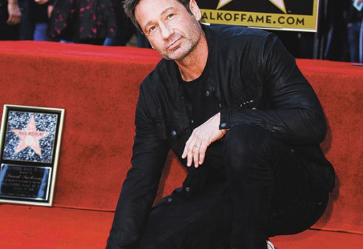 <h1>David Duchovny is csillagot
kapott a hollywoodi hírességek sétányán - Forrás: Profimedia</h1>-