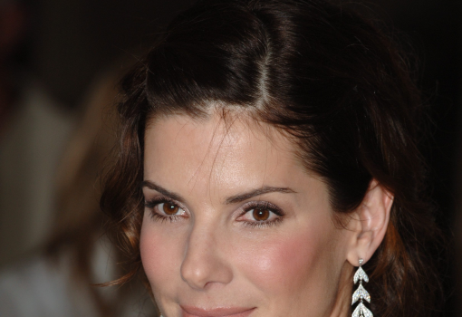 <h1>Sandra Bullock</h1>-