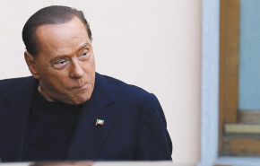 Ha a bácsik-nénik elégedettek, Berlusconi kevesebbel megússza
