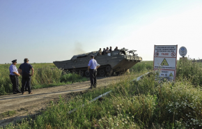 Tűzszerészeket ölt meg egy robbanás a Hortobágyi Nemzeti Park területén lévő, volt bombázótéren