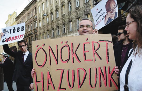 Pánik, hazugság, lopás - Most is bejön az Orbán-kormánynak a riogatás?
